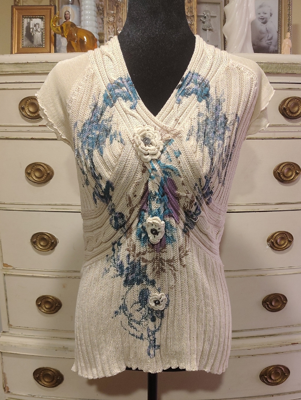 VINTAGE "By Valentine" Women’s Cream Floral Cable-Knit Crochet Button Down Top